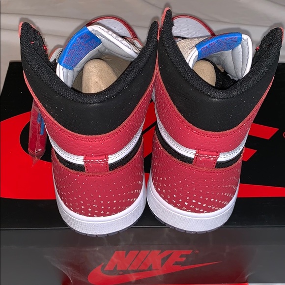 *SOLD* Jordan 1 Retro High Spider-Man Origin Story - Picture 5 of 8